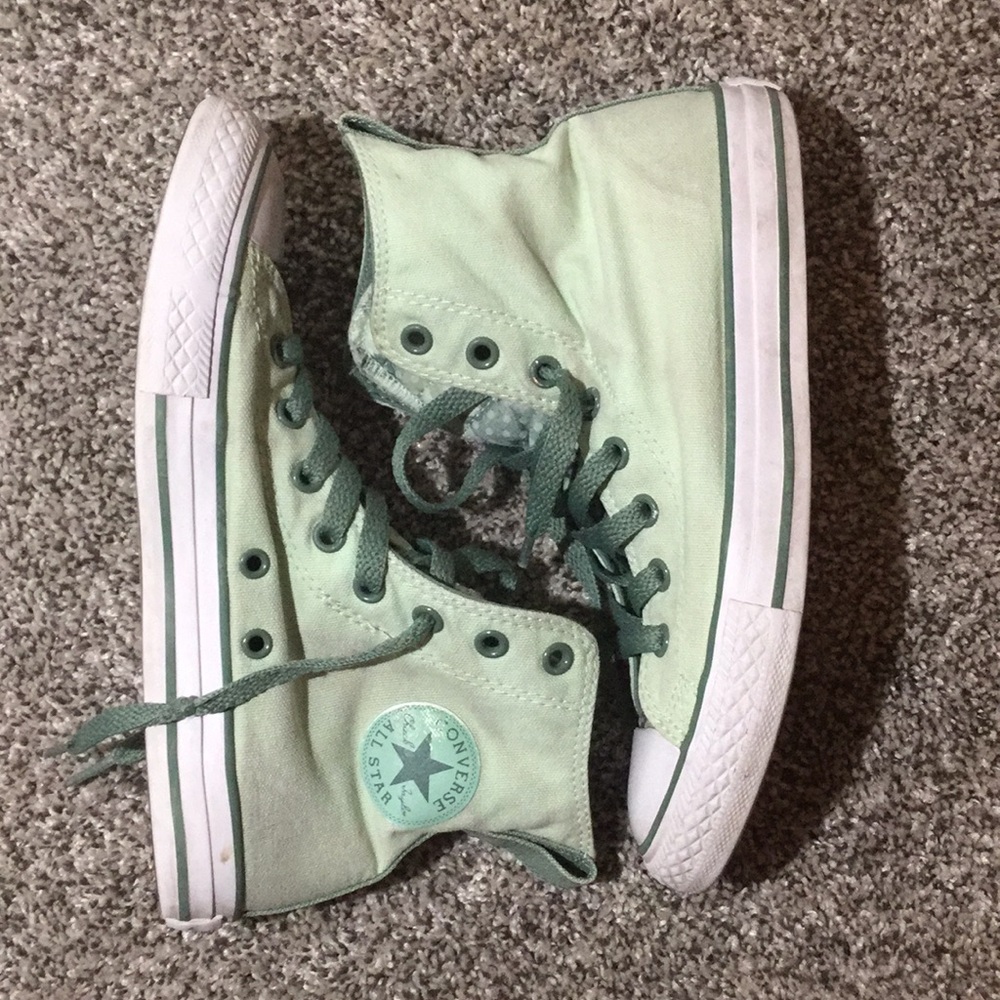 Size 3.5 Converse All-Star Hightop Shoes